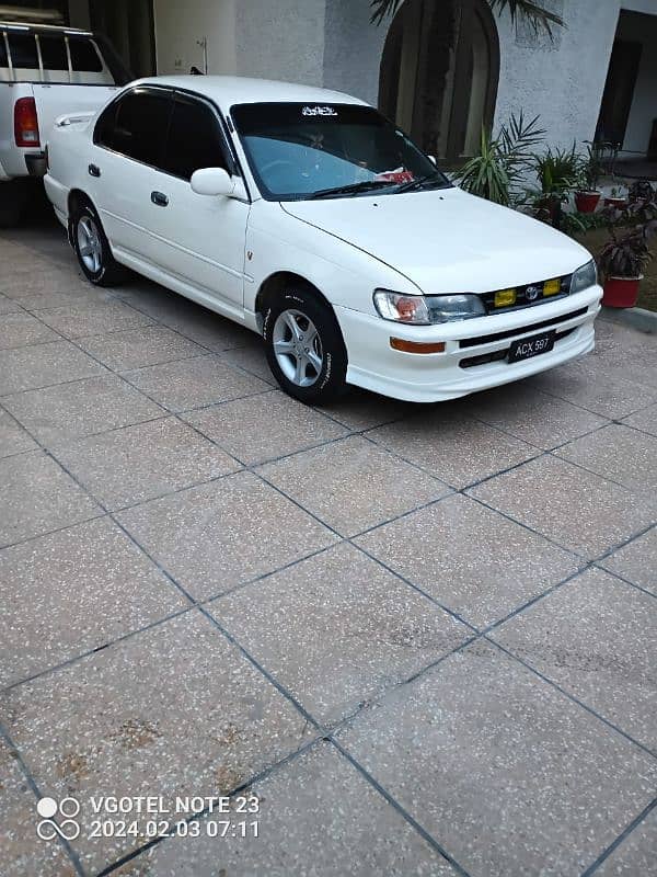 Toyota Corolla XE 2000 2