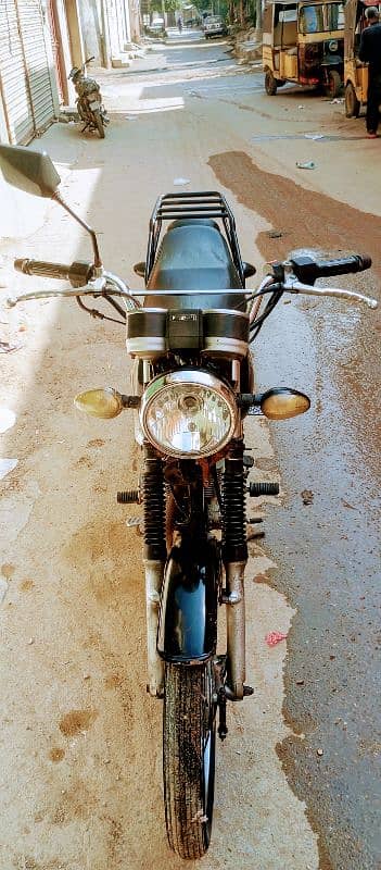 Suzuki GS 150 2