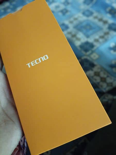 Tecno spark 20 pro plus 7