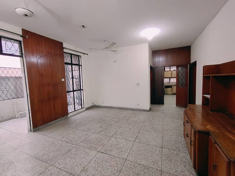 1 Kanal Upper Portion For Rent In DHA Lahore Phase 3 Near Masjid 8