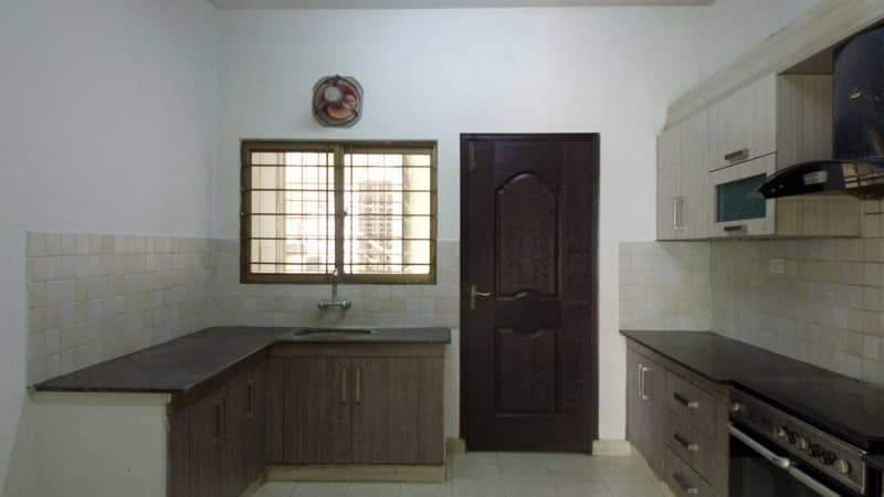 10 Marla 3 Bed Flat For Sale Askari 11 Lahore 8