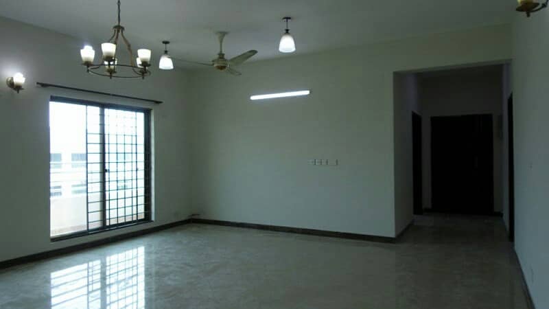 10 Marla 3 Bed Flat For Rent In Askari 11 Lahore 21