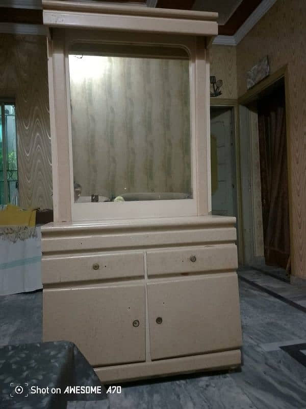 wood dressing table 1