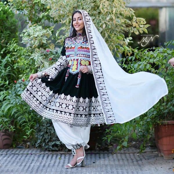 Afghani culture dress 11