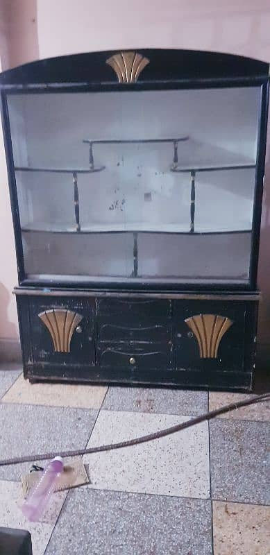 showcase, furniture ,used but very good condition 2