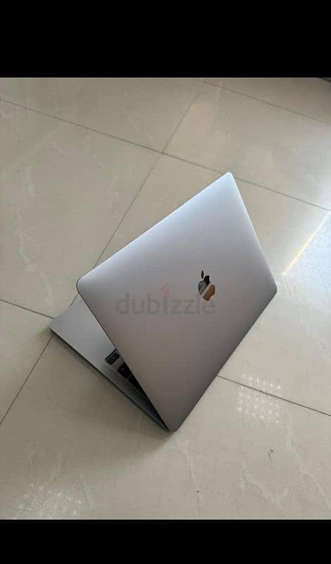 Mackbook M1 pro 2020 grey color 8/256 2