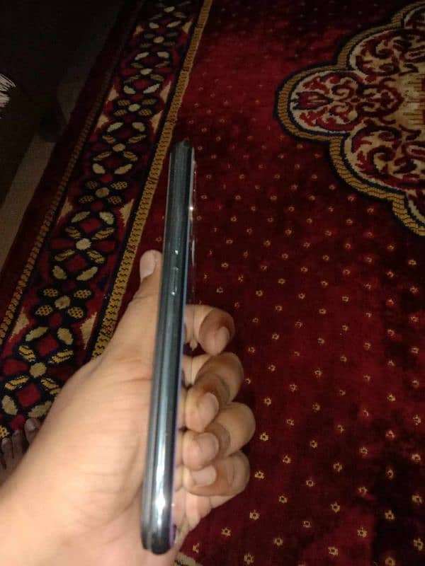 sell my vivo v17 in 10/10 condition just like new 8Gb 256 GB 1