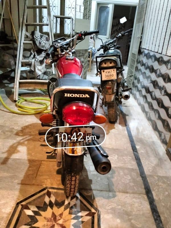 Honda cg 125 red color 2