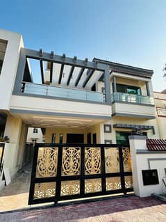 8 mrle house available for rent faisal town