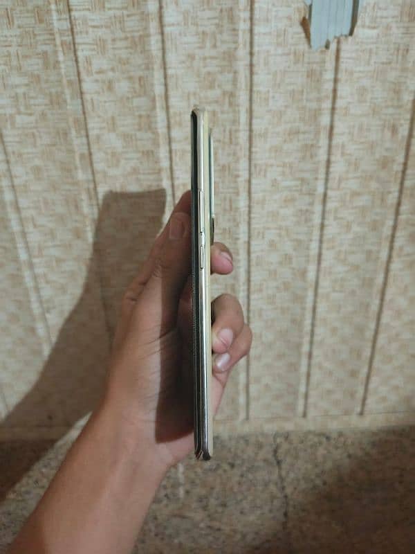 Infinix zero 30,8gb ,256gb,10 by 10,with box 2