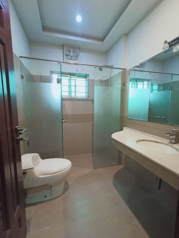 Kanal Upper Portion With Gass Available For Rent In Bahria Enclave Islamabad 4