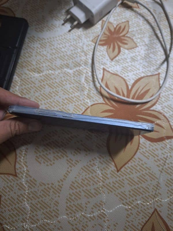 OPPO Reno 11F 5G 10/10 condition in warranty 2