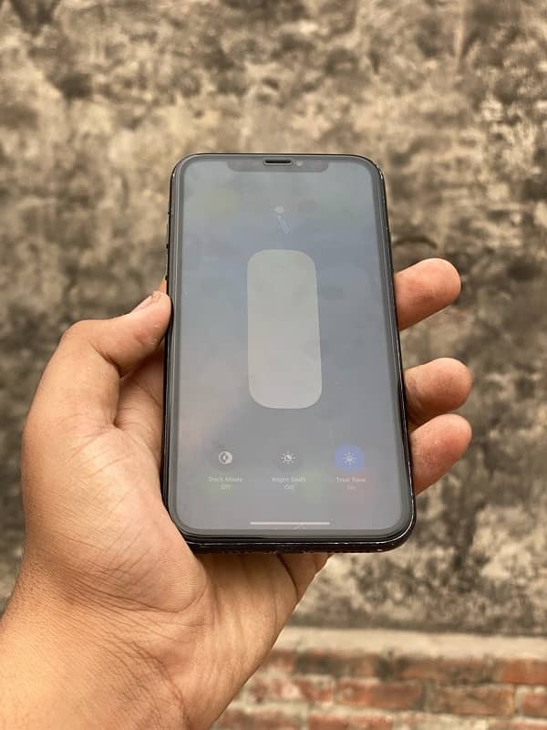 IPhone XR Non PTA 64GB 4