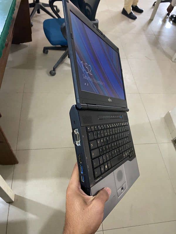 Fujitsu lifebook S series 1