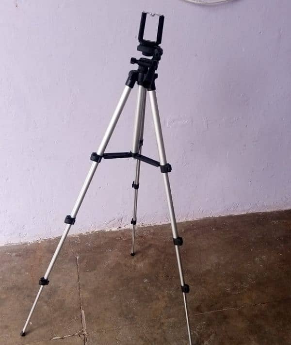 Tripod 7