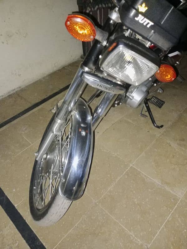 honda 125  condition 10 /10 1