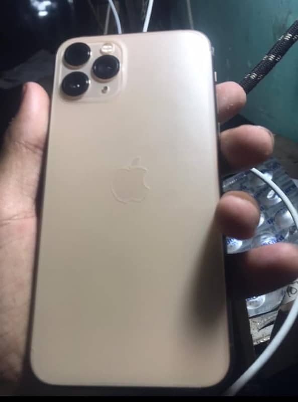 iPhone 11 Pro 03007046793 warps 03242472209 seld bord ha 0