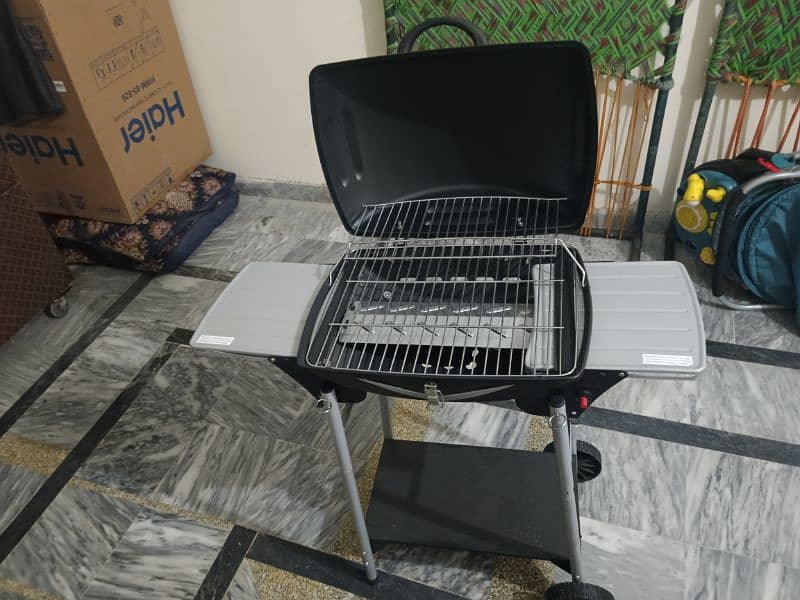 Baahir BBq gas grill 1