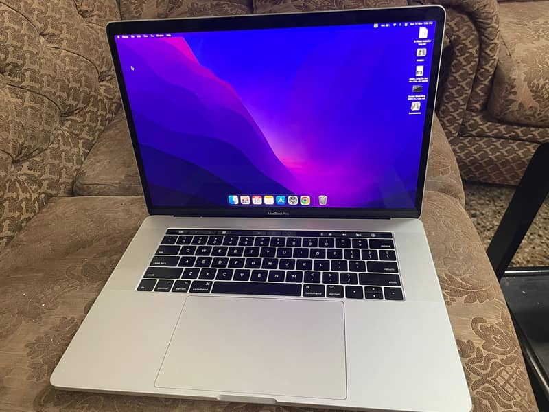 Macbook Pro 2017 16/256gb 15" 0