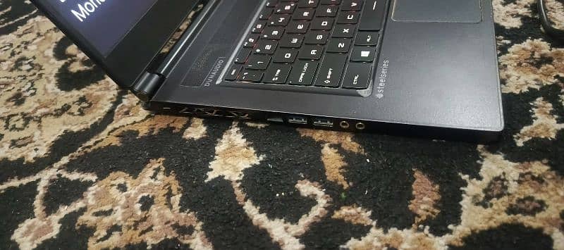 Selling MSI Stealth GS65 Laptop 7