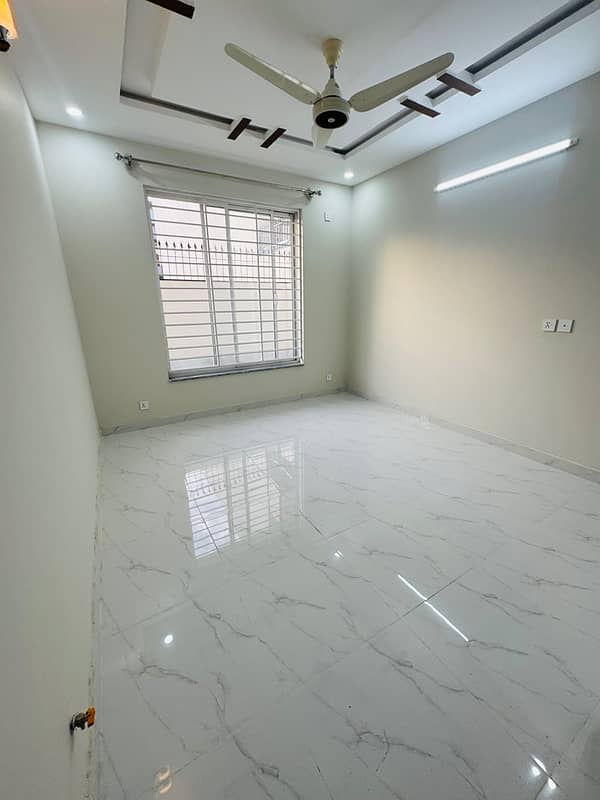 Brand New 7 Marla Ground Floor For Rent In I 11.2 4