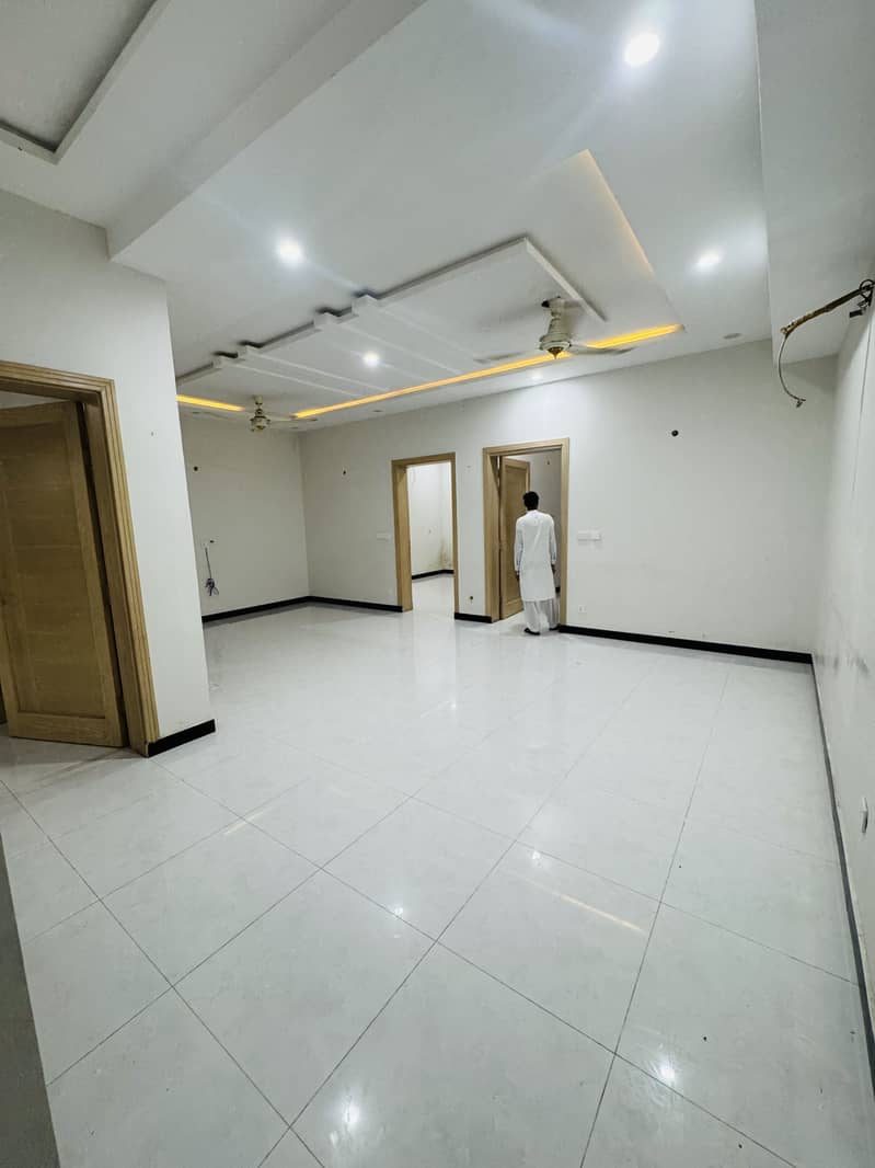 Brand New Basment For Rent In I 11/1 Near To Metro Mall Sabzi Mandi 0