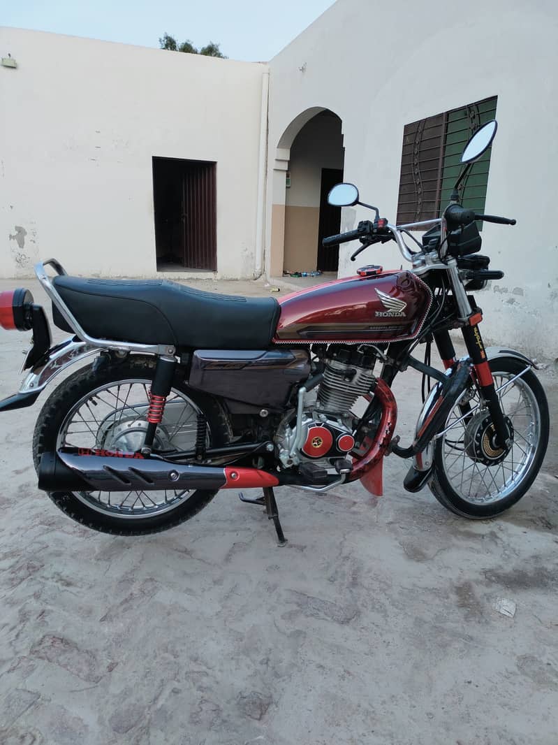 Honda 125cb F self strat 1