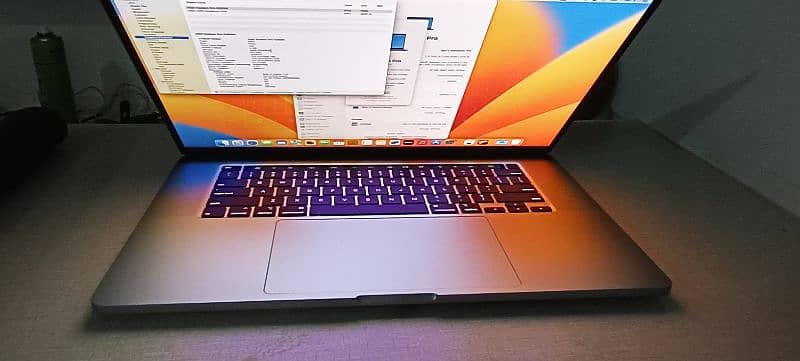 Apple MacBook Pro Ci9 2019 16" with 32Gb ram 512ssd 7