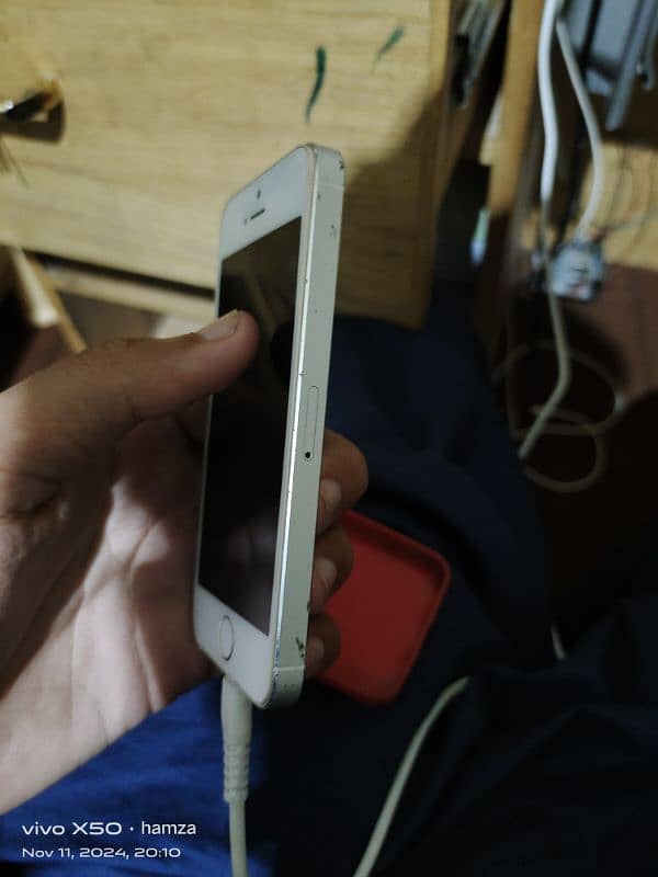 iphone 5s 16 gb official pta aproved ok conditions exchange possible 3