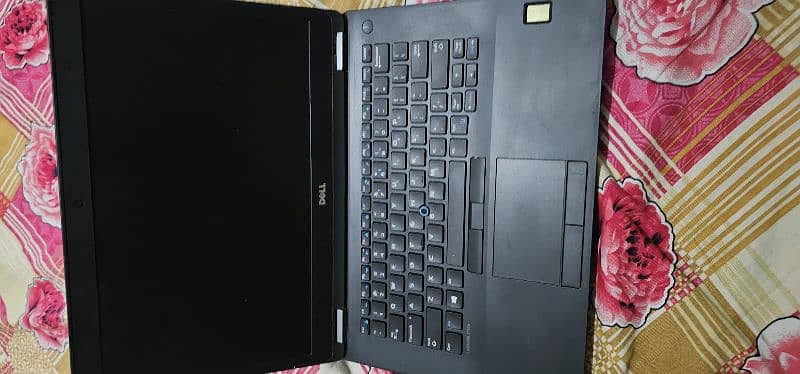 Dell Latitude E7470 0