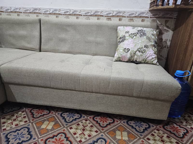 L shaped 5 seater sofa unsed 1