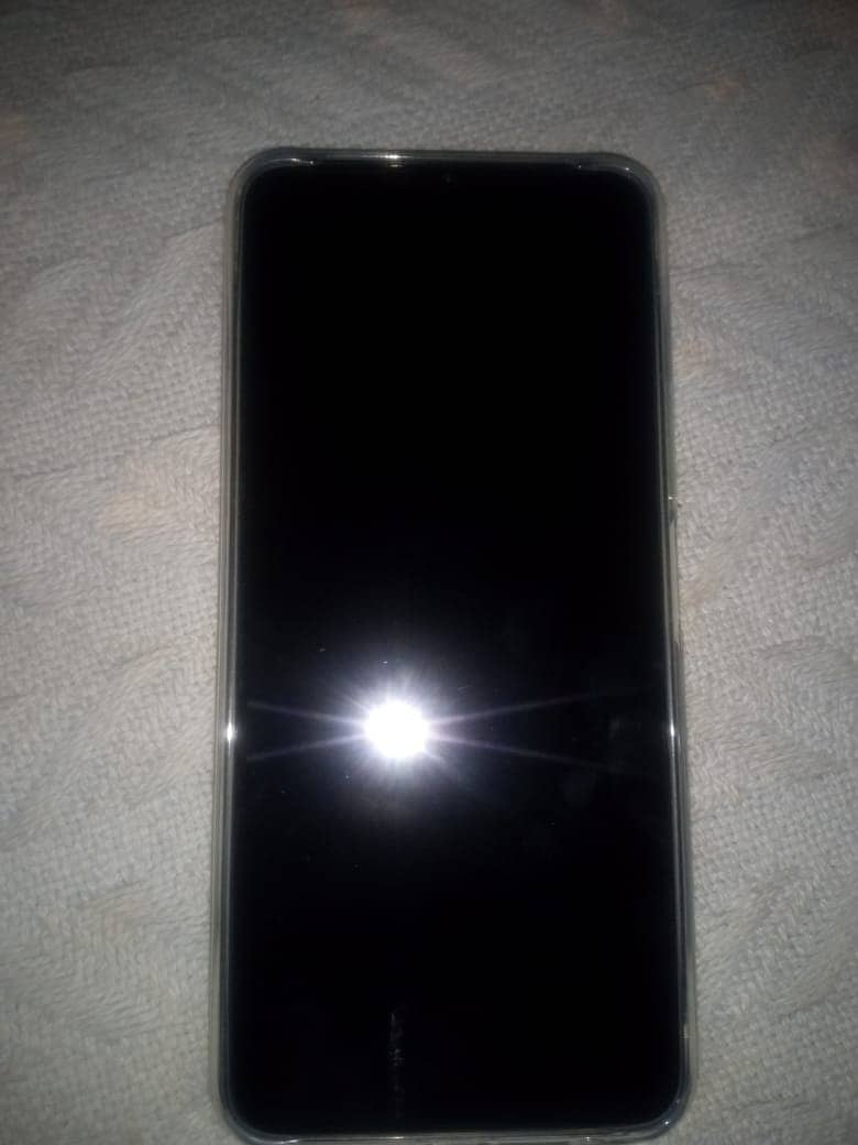 Vivo Y18.6/128 GB like New Condition 10/10 1