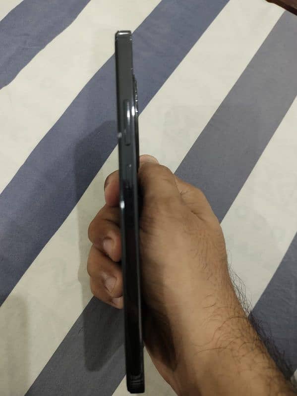 OPPO reno 12f 0