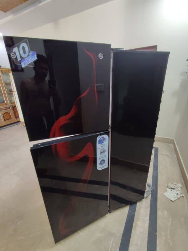 Pel fridge for urgent sale brand new box pack Mirror Glass 1