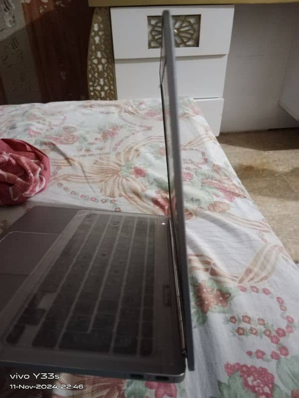 Laptop 8