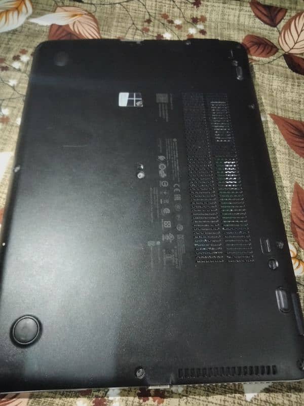 hp 840 G3 laptop with extra batter 5