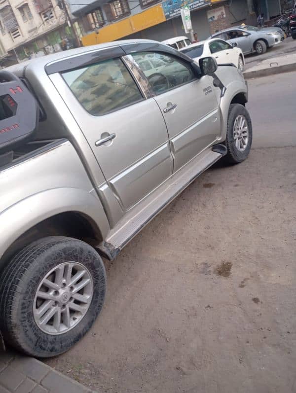 urgent sale Toyota Hilux 2008 registration 2010 paterol engine 17