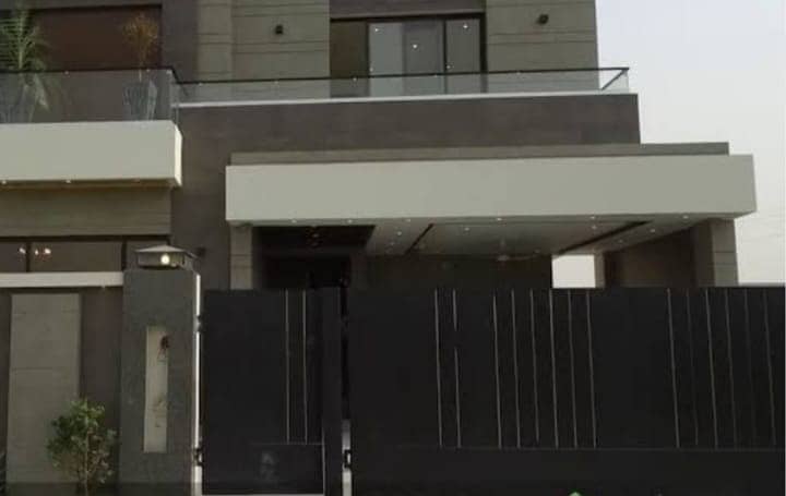 Amir Tonw Society Boundary Wall Canal Road Faisalabad* VIP Locatioy 15 Marla Double Story House For Rent 1