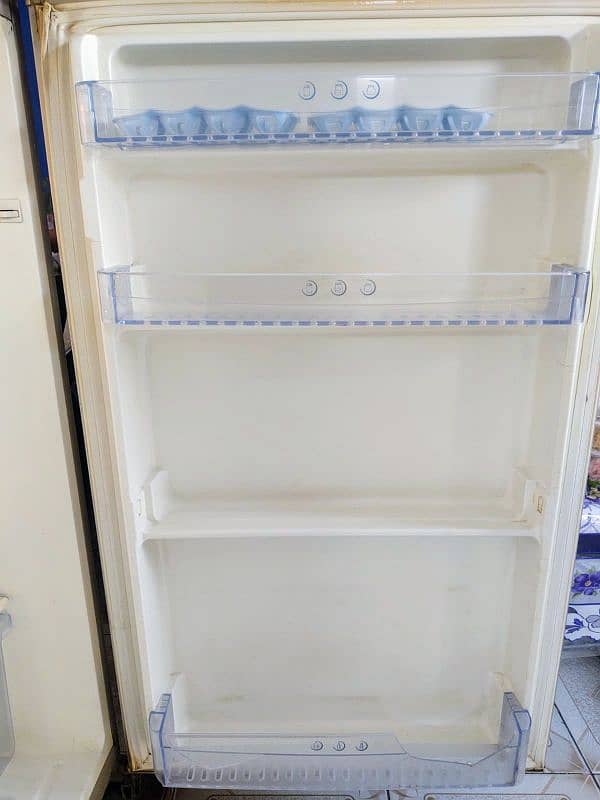 refrigerator Haier hrf-380 in cheap price 8