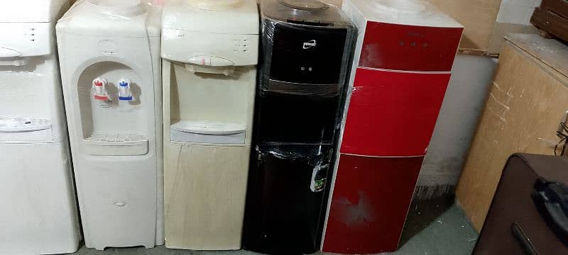 good condition water dispenser all ok hot cool and farig 10