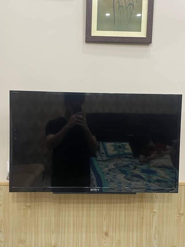 SONY TV with 100% good quality and no issues with screen 4