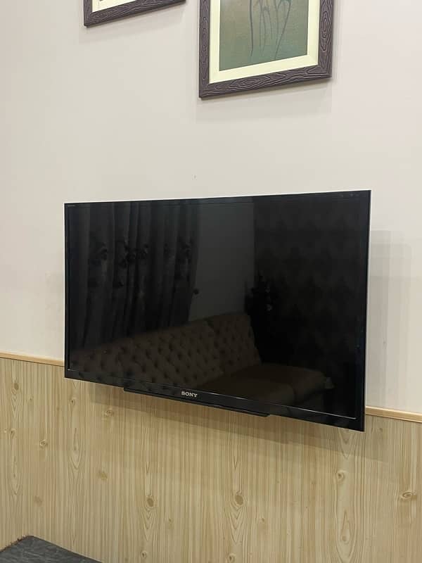 SONY TV with 100% good quality and no issues with screen 6