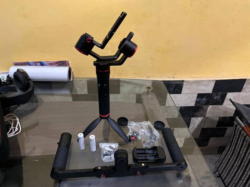 Feiyutech A2000 Gimbal for mirrorless 11