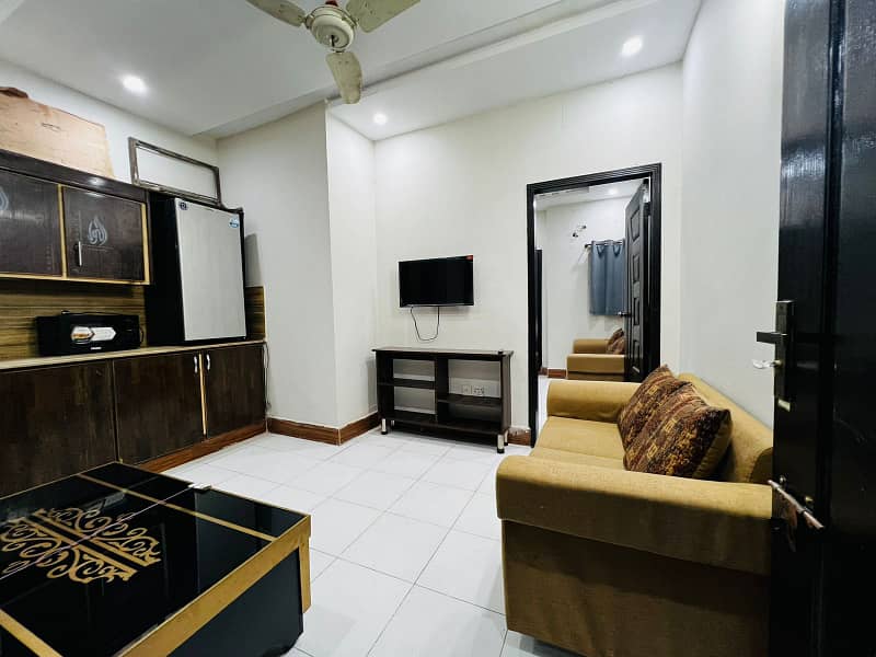 Furnished 1-Bed Apartment for Rent 385 Sq. Ft. , Ideal for Comfortable Living! 2