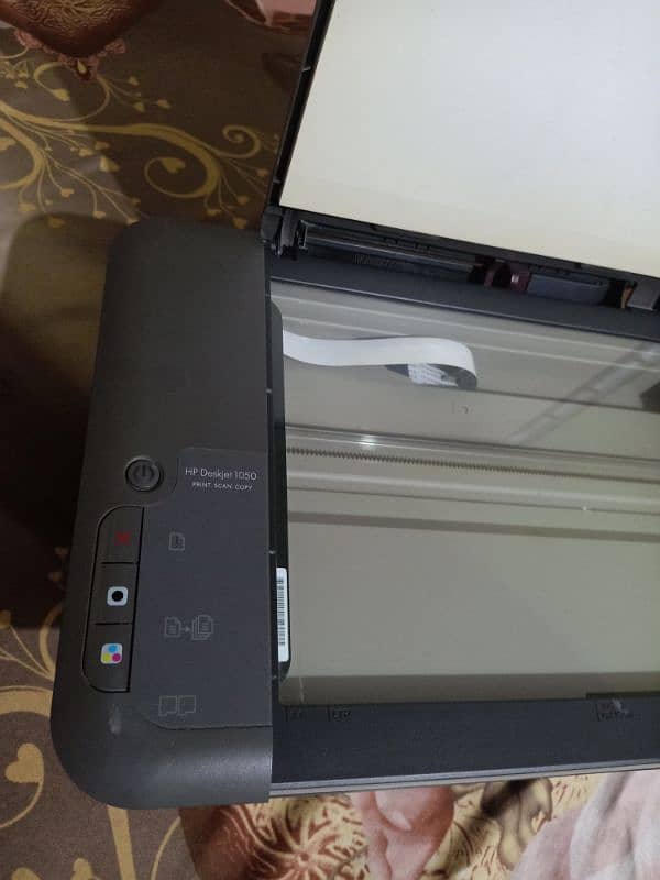 HP Deskjet printer (1050). . (J410. Series) Coterge Finish h baqi all ok 8