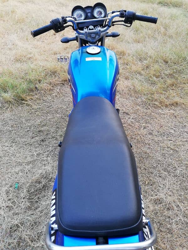 blue beauty Karachi yb 125z farwad gear 2020 self ybz 110 150 ybr gr 8