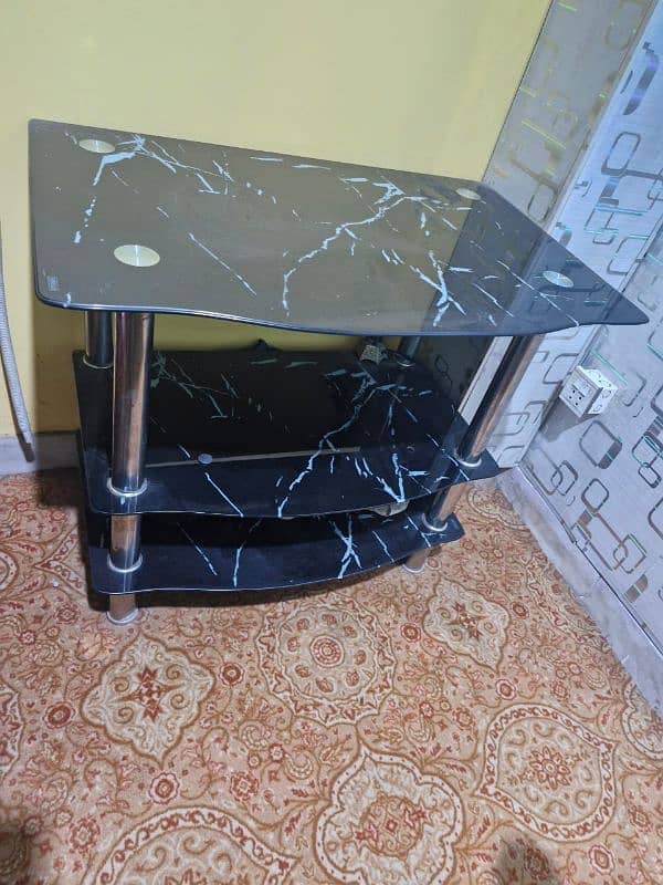 table in good quality 0