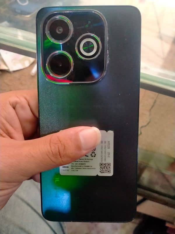 I am selling Infinix hot 40i 8+8ram 256 gb memory  lush condition 0