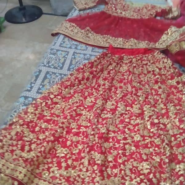 Used but in best condition bridal frock with lehenga 0