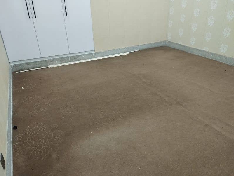 used carpet in good condition 1